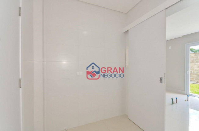 Imagem Sobrado com 3 Quartos à Venda, 162 m² em São Braz - Curitiba
