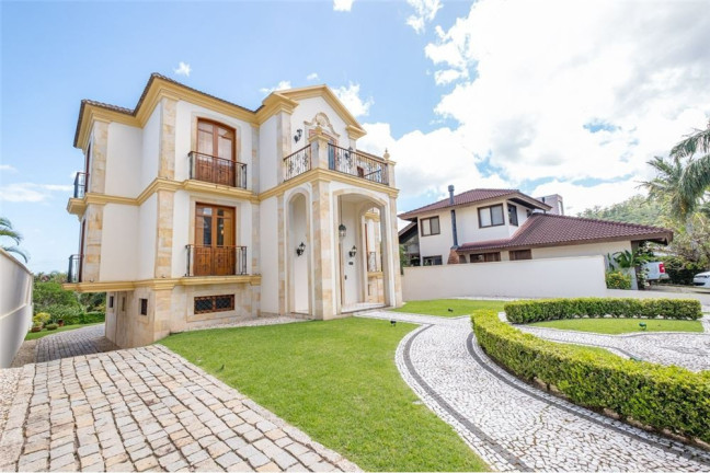 Imagem Casa com 3 Quartos à Venda, em Cacupé - Florianópolis Imagem Casa com 3 Quartos à Venda, em Cacupé - Florianópolis