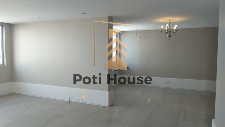 Imagem Imóvel com 4 Quartos à Venda, 170 m² em Petrópolis - Natal Imagem Imóvel com 4 Quartos à Venda, 170 m² em Petrópolis - Natal