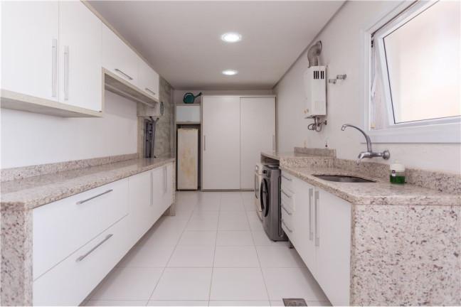 Imagem Casa com 5 Quartos à Venda, 550 m² em Chácara Das Pedras - Porto Alegre Imagem Casa com 5 Quartos à Venda, 550 m² em Chácara Das Pedras - Porto Alegre