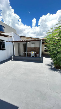 Imagem Casa com 3 Quartos à Venda, 130 m² Imagem Casa com 3 Quartos à Venda, 130 m²