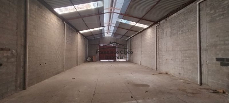 Imagem Sala Comercial para Alugar, 500 m² em Beira Rio Ii - Guaratinguetá Imagem Sala Comercial para Alugar, 500 m² em Beira Rio Ii - Guaratinguetá