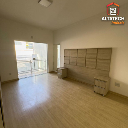 Imagem Casa com 3 Quartos à Venda, 243 m² em Jardim Das Hortênsias - Poços De Caldas Imagem Casa com 3 Quartos à Venda, 243 m² em Jardim Das Hortênsias - Poços De Caldas