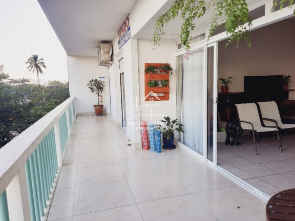 Imagem Apartamento com 3 Quartos à Venda, 240 m² em Pitangueiras - Guarujá