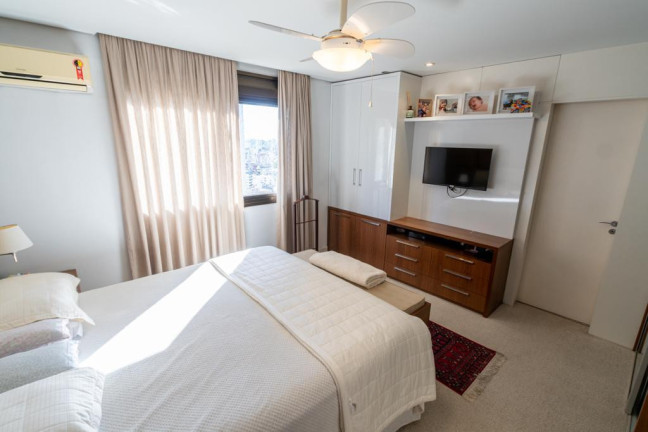 Imagem Cobertura com 3 Quartos à Venda, 278 m² em Auxiliadora - Porto Alegre Imagem Cobertura com 3 Quartos à Venda, 278 m² em Auxiliadora - Porto Alegre