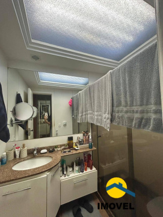 Imagem Apartamento com 3 Quartos à Venda, 210 m² em Icaraí - Niterói