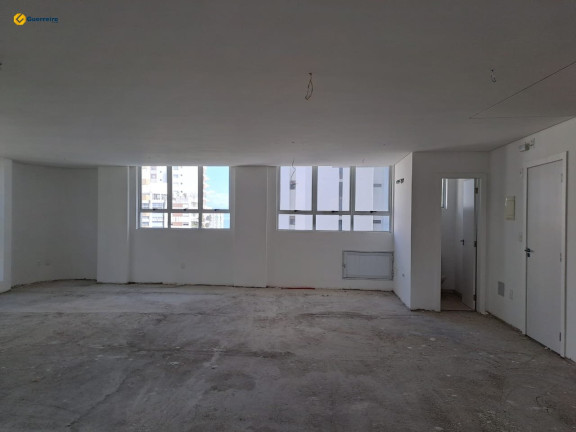 Imagem Sala Comercial à Venda, 303 m² em Centro - Florianópolis Imagem Sala Comercial à Venda, 303 m² em Centro - Florianópolis
