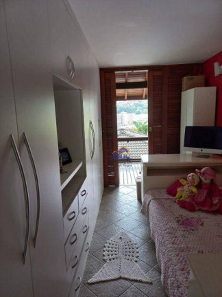 Imagem Casa com 5 Quartos à Venda, 169 m² em Parque Das Palmeiras - Angra Dos Reis Imagem Casa com 5 Quartos à Venda, 169 m² em Parque Das Palmeiras - Angra Dos Reis