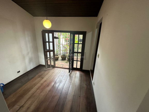 Imagem Casa com 3 Quartos à Venda, 252 m² em Sumaré - São Paulo Imagem Casa com 3 Quartos à Venda, 252 m² em Sumaré - São Paulo