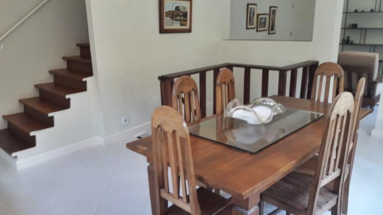 Imagem Casa com 5 Quartos à Venda, 500 m² em Pessegueiros - Teresópolis Imagem Casa com 5 Quartos à Venda, 500 m² em Pessegueiros - Teresópolis