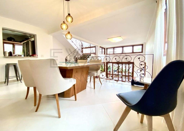 Imagem Imóvel com 4 Quartos à Venda, 325 m² em Moinho Velho - Cotia Imagem Imóvel com 4 Quartos à Venda, 325 m² em Moinho Velho - Cotia