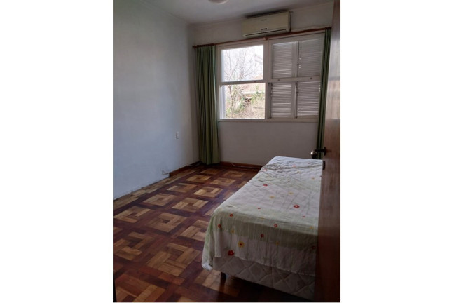 Imagem Imóvel com 3 Quartos à Venda, em Rio Branco - Porto Alegre Imagem Imóvel com 3 Quartos à Venda, em Rio Branco - Porto Alegre