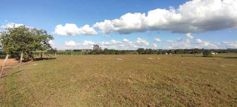 Imagem Chácara com 4 Quartos à Venda, 63 m² em Jardim Marabá - Itapetininga Imagem Chácara com 4 Quartos à Venda, 63 m² em Jardim Marabá - Itapetininga