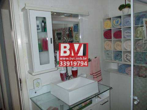 Imagem Casa com 5 Quartos à Venda, 150 m² em Vila Kosmos - Rio De Janeiro