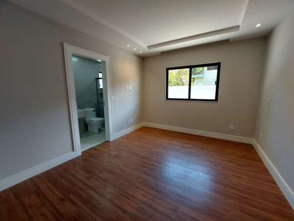 Imagem Casa com 3 Quartos à Venda, 350 m² em Green Valleiy - Teresópolis
