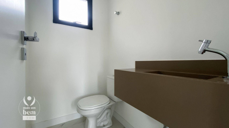 Imagem Sobrado com 3 Quartos à Venda, 179 m² em Guabirotuba - Curitiba