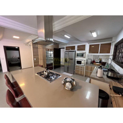 Imagem Casa com 3 Quartos à Venda, 380 m² em Ariribá - Balneário Camboriú