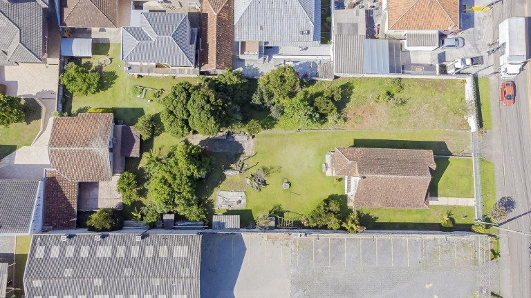 Imagem Terreno à Venda, 1.820 m² em Portão - Curitiba Imagem Terreno à Venda, 1.820 m² em Portão - Curitiba