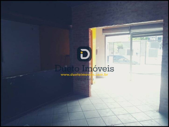 Casa com 4 Quartos à Venda,  em Centro - Santa Maria