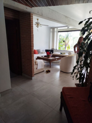 Imagem Casa com 3 Quartos à Venda, 370 m² em Jardim América - Jacareí Imagem Casa com 3 Quartos à Venda, 370 m² em Jardim América - Jacareí