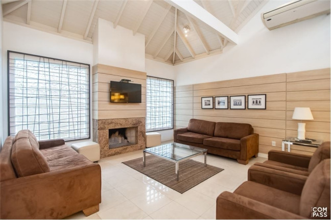Imagem Casa com 3 Quartos à Venda, 227 m² em Jardim Carvalho - Porto Alegre Imagem Casa com 3 Quartos à Venda, 227 m² em Jardim Carvalho - Porto Alegre