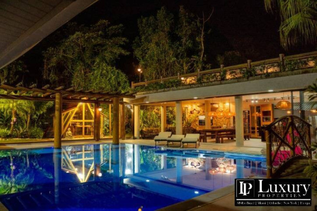 Imagem Casa com 8 Quartos à Venda, 678 m² em Boraceia - Bertioga Imagem Casa com 8 Quartos à Venda, 678 m² em Boraceia - Bertioga