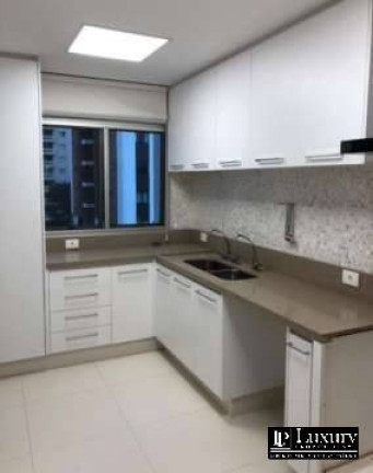 Imagem Apartamento com 4 Quartos à Venda, 170 m² em Moema - São Paulo