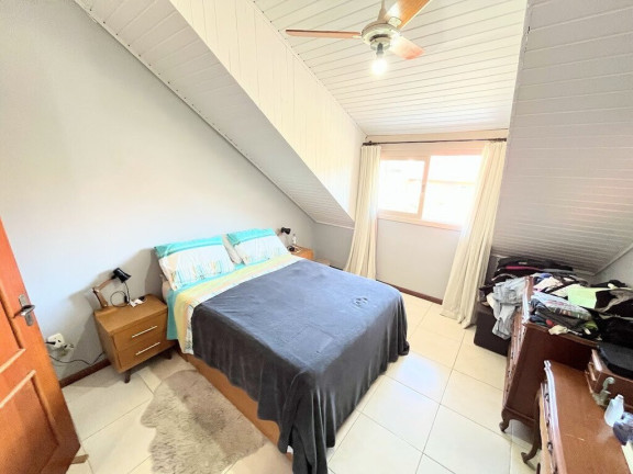 Imagem Casa com 4 Quartos à Venda, 132 m² em Ipanema - Porto Alegre Imagem Casa com 4 Quartos à Venda, 132 m² em Ipanema - Porto Alegre