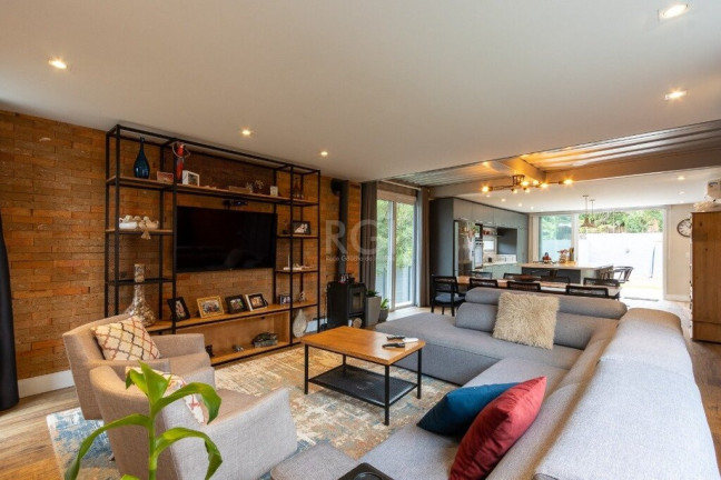Imagem Casa com 3 Quartos à Venda, 333 m² em Teresópolis - Porto Alegre Imagem Casa com 3 Quartos à Venda, 333 m² em Teresópolis - Porto Alegre