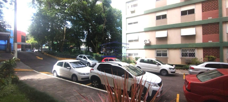 Imagem Imóvel com 3 Quartos à Venda, 67 m² em Petrópolis - Porto Alegre Imagem Imóvel com 3 Quartos à Venda, 67 m² em Petrópolis - Porto Alegre