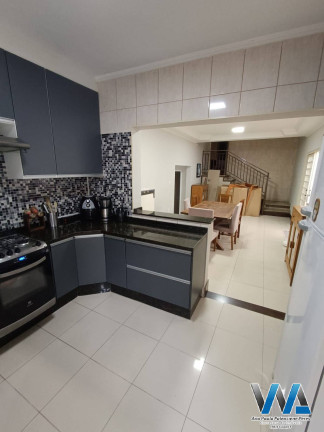 Imagem Casa com 3 Quartos à Venda, 250 m² em Jardim Europa - Bragança Paulista