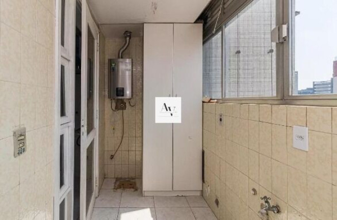 Imagem Apartamento com 3 Quartos à Venda, 135 m² em Moinhos De Vento - Porto Alegre Imagem Apartamento com 3 Quartos à Venda, 135 m² em Moinhos De Vento - Porto Alegre