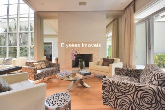 Imagem Casa com 4 Quartos à Venda, 500 m² em Morumbi - São Paulo Imagem Casa com 4 Quartos à Venda, 500 m² em Morumbi - São Paulo