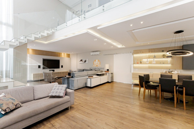 Imagem Imóvel com 4 Quartos à Venda, 450 m² em Tingui - Curitiba Imagem Imóvel com 4 Quartos à Venda, 450 m² em Tingui - Curitiba
