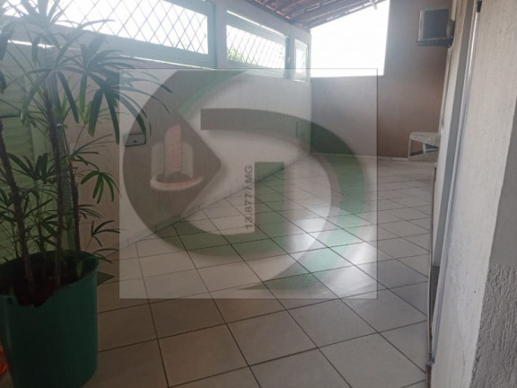 Imagem Casa com 3 Quartos à Venda, 360 m² Imagem Casa com 3 Quartos à Venda, 360 m²