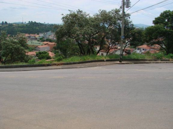 Imóvel à Venda, 562 m² em Jardim Ipê - Itatiba