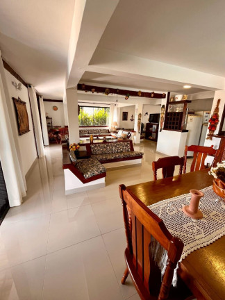 Imagem Casa com 5 Quartos à Venda, 205 m² em Alto De Búzios - Armação Dos Búzios
