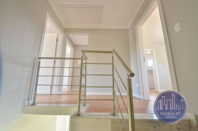 Imagem Casa com 3 Quartos à Venda, 121 m² em Xaxim - Curitiba Imagem Casa com 3 Quartos à Venda, 121 m² em Xaxim - Curitiba