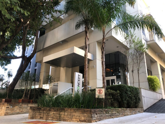 Sala Comercial à Venda, 32 m² em Pinheiros - São Paulo