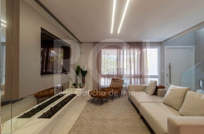 Imagem Casa com 3 Quartos à Venda, 240 m² em Jardim Itu - Porto Alegre Imagem Casa com 3 Quartos à Venda, 240 m² em Jardim Itu - Porto Alegre