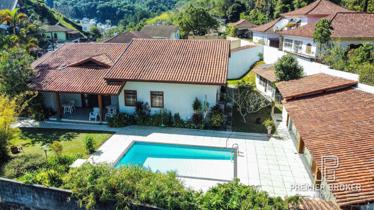 Imagem Casa com 4 Quartos à Venda, 289 m² em Tijuca - Teresópolis Imagem Casa com 4 Quartos à Venda, 289 m² em Tijuca - Teresópolis
