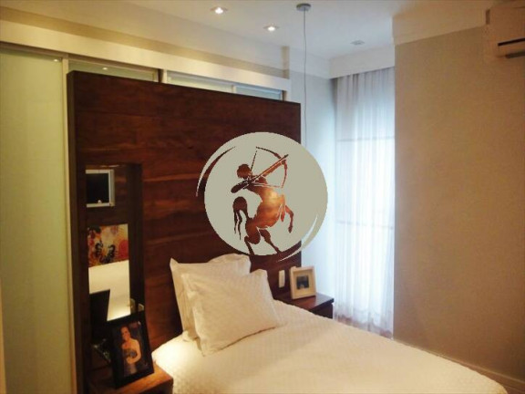 Imagem Apartamento com 3 Quartos à Venda, 220 m² em Gonzaga - Santos Imagem Apartamento com 3 Quartos à Venda, 220 m² em Gonzaga - Santos