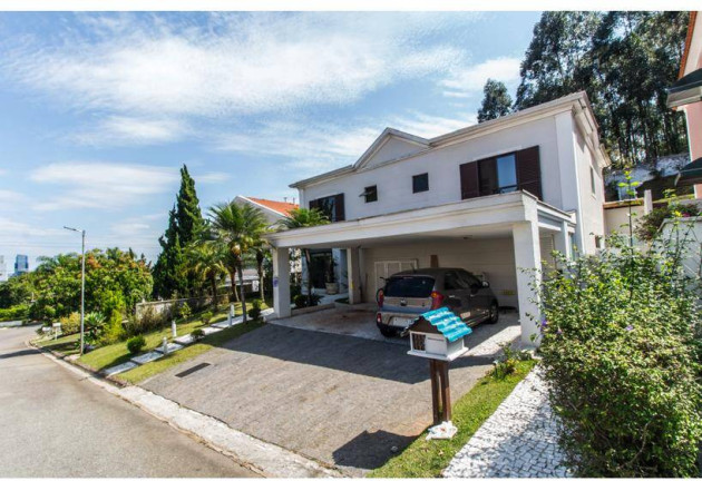 Casa com 4 Quartos para Alugar, 318 m² em Tamboré - Santana De Parnaíba