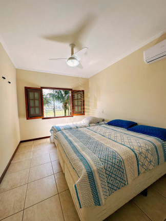 Casa com 4 Quartos à Venda, 390 m² em Bertioga