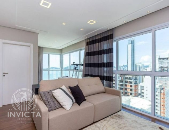 Imagem Cobertura com 3 Quartos à Venda, 222 m² em Pioneiros - Balneário Camboriú Imagem Cobertura com 3 Quartos à Venda, 222 m² em Pioneiros - Balneário Camboriú