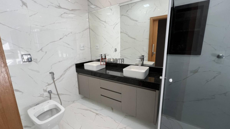 Imagem Casa de Condomínio com 3 Quartos à Venda, 226 m² em Cond Jardim Botânico - Bady Bassitt