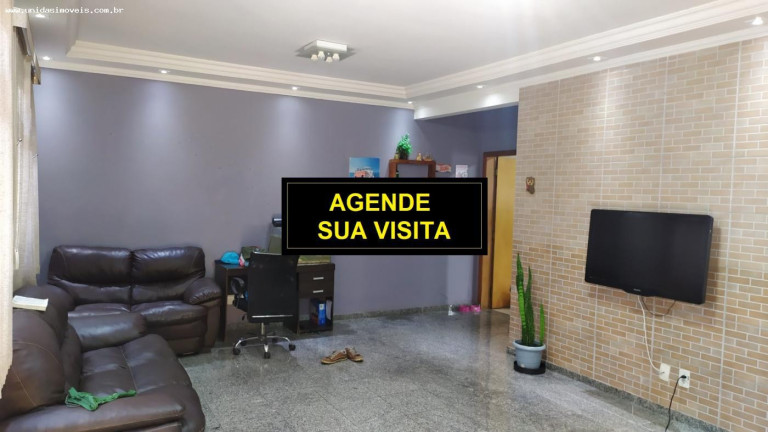 Imagem Casa com 3 Quartos à Venda, 200 m² em Cidade Dutra - São Paulo