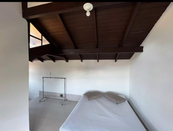 Imagem Casa com 3 Quartos para Alugar,  em Praia De Fora - Palhoça