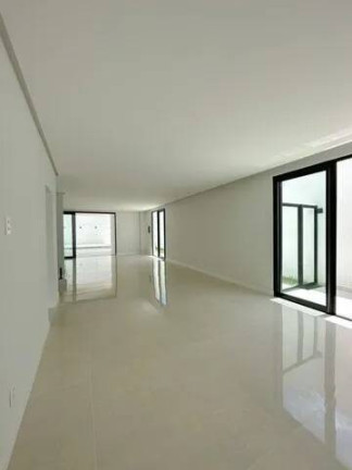 Imagem Casa com 5 Quartos à Venda, 363 m² em Ponta Negra - Manaus