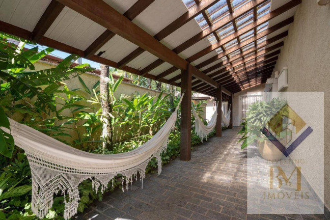 Imagem Casa com 8 Quartos à Venda, 550 m² em São Paulo Imagem Casa com 8 Quartos à Venda, 550 m² em São Paulo